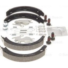 Set saboti frana. frana de mana Sabot frana se potriveste. MERCEDES 124 A124 124 C124 124 T-MODEL S124 124 W124 190 W201 A W168 MERCEDES-BENZ B-CLASS (W245), Hatchback, 03.2005 - 11.2011 BOSCH 0 204 113 810