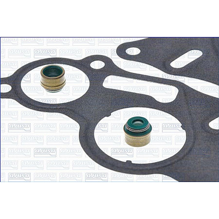 Set garnituri. chiulasa Complete engine gasket set up AUDI A3 A4 ALLROAD B8 A4 B7 A4 B8 A5 A6 C6 Q5 TT VW GOLF PLUS V GOLF VW GOLF PLUS (5M1, 521), Hatchback, 12.2004 - 12.2013 Ajusa 53029100