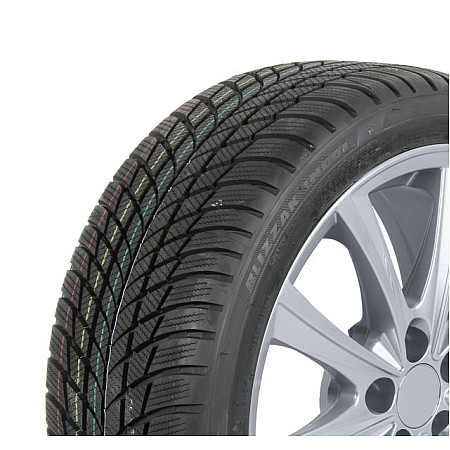 Anvelopa de iarna PKW de tip RTF 7671 Blizzak LM001 BRIDGESTONE Iarna Anvelopa turism RFT 3PMSF M+S * etichete: Din data de 01.05.2021: eficienta combustibil - C aderenta pe teren umed - B clasa de masurare a zgomotului i BRIDGESTONE 225/50R18 ZOBR 95H 