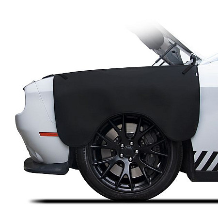 Husa protectie aripa Protective cover for fender quantity: 1 pcs material: ECO-leather / Foam / PL Wloknina polipropylenowa colour: Black reusable Magnet/PL plastikowe haczyki/PL rzep CARPASSION MMT CP10039