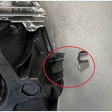 Far Headlamp R H1/H7/LED/PY21W electric broken mounting insert colour: silver VOLVO FH II FH16 II 01.12- GIANT 131-VT13310ER WYP