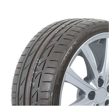 Anvelope vara PKW 18805 Potenza S001 BRIDGESTONE Vara Anvelopa turism FR XL MO etichete: Din data de 01.05.2021: eficienta combustibil - C aderenta pe teren umed - B clasa de masurare a zgomotului i rezisten BRIDGESTONE 245/35R18 LOBR 92Y S001MO