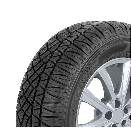 Anvelope vara SUV/4x4 974304 Latitude Cross MICHELIN Vara Anvelopa 4x4 / SUV XL etichete: Din data de 01.05.2021: eficienta combustibil - C aderenta pe teren umed - C clasa de masurare a zgomotului i rezistenei l MICHELIN 215/70R16 LTMI 104H LCRO