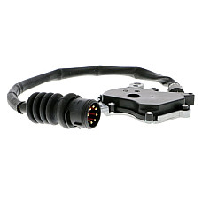 Comutator, lampa marsarier Intrerupator de mers inapoi AUDI A4 B5 A6 C5 A8 D2 VW PASSAT B5 PASSAT B5.5 01.95-05.05 VEMO V10-73-0021