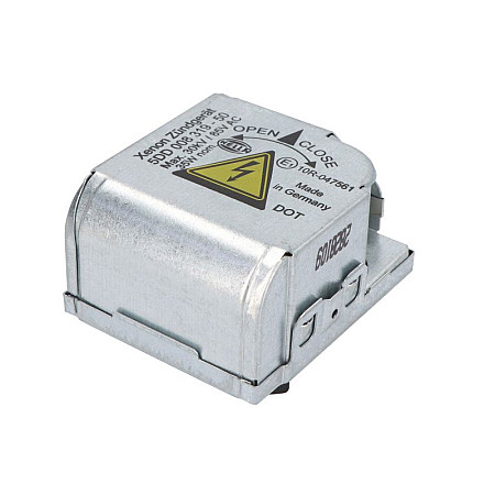 Unitate de comanda,lampa cu descarcare pe gaz Incepator MERCEDES CLK A208 CLK C208 CLS C219 E T-MODEL S210 E T-MODEL S211 E VF210 E VF211 E W210 E W211 GL X164 M W163 M W164 1.0-6.2 06.95- HELLA 5DD008 319-505