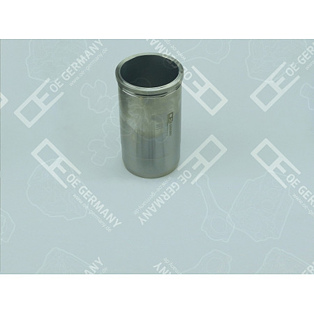 Camasa piston DEUTZ FENDT FARMER FAVORIT TD226B-3/TD226B-4 01.81- OE GERMANY 04 0110 226000