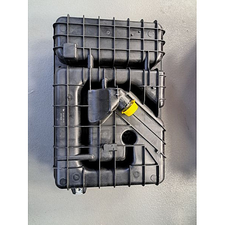 Vas de expansiune, racire Vas expansiune with level sensor damaged as in the photos  MERCEDES ACTROS MP2 / MP3 ACTROS MP4 / MP5 ANTOS AROCS 471.943-OM936.916 10.02- FEBI FE101425 WYP