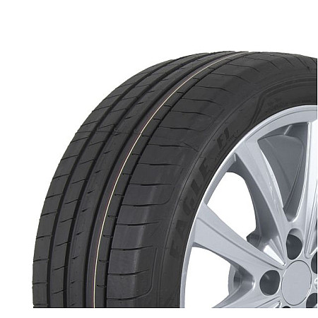 Anvelope vara SUV/4x4 532075 Eagle F1 Asymmetric 3 SUV GOODYEAR Vara Anvelopa 4x4 / SUV FP etichete: Din data de 01.05.2021: eficienta combustibil - C aderenta pe teren umed - B clasa de masurare a zgomotului i re GOODYEAR 235/50R18 LTGO 97V F1A3