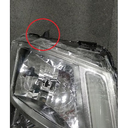 Far Headlamp R H1/H7/LED/PY21W manual damaged bracket insert colour: silver VOLVO FH II 01.12- TRUCKLIGHT HL-VO013R WYP